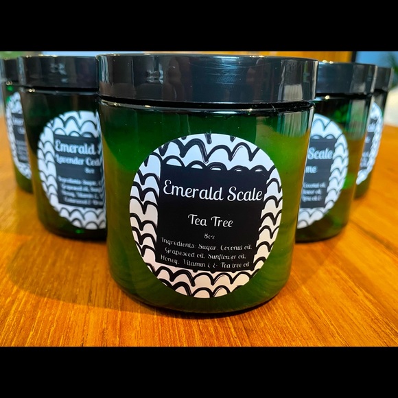 Lavender Cedarwood natural body scrub with honey. Gluten free and vegetarian. - Picture 2 of 3